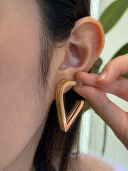 V-shaped In 18K Yellow Gold Earrings