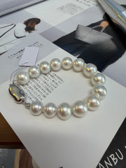 9.2-11.9mm "白い蝶" White South Sea Pearl Bracelet