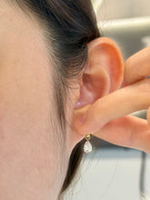 1.5 Carat Water Drop Earrings In 18K Yellow Gold