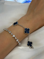 Four-leaf clover bracelet