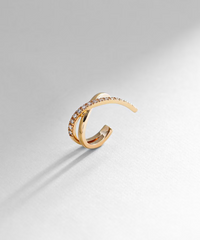 【COCOSHNIK】 Round Diamond Cross Ear Cuff