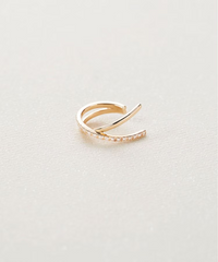 【COCOSHNIK】 Round Diamond Cross Ear Cuff