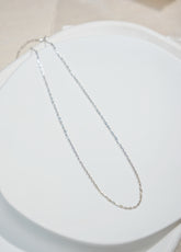Needle Style Plain Gold Necklace