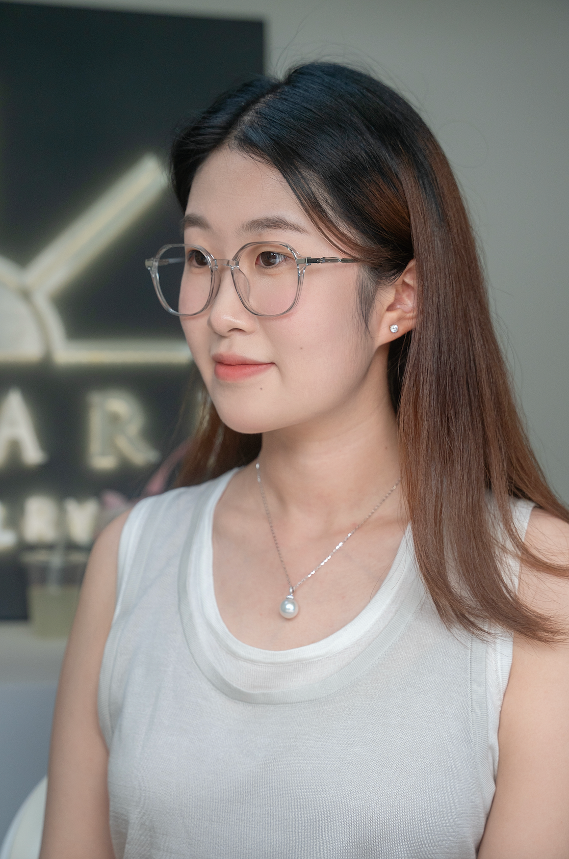 White South Sea Cultured Pearl Pendant
