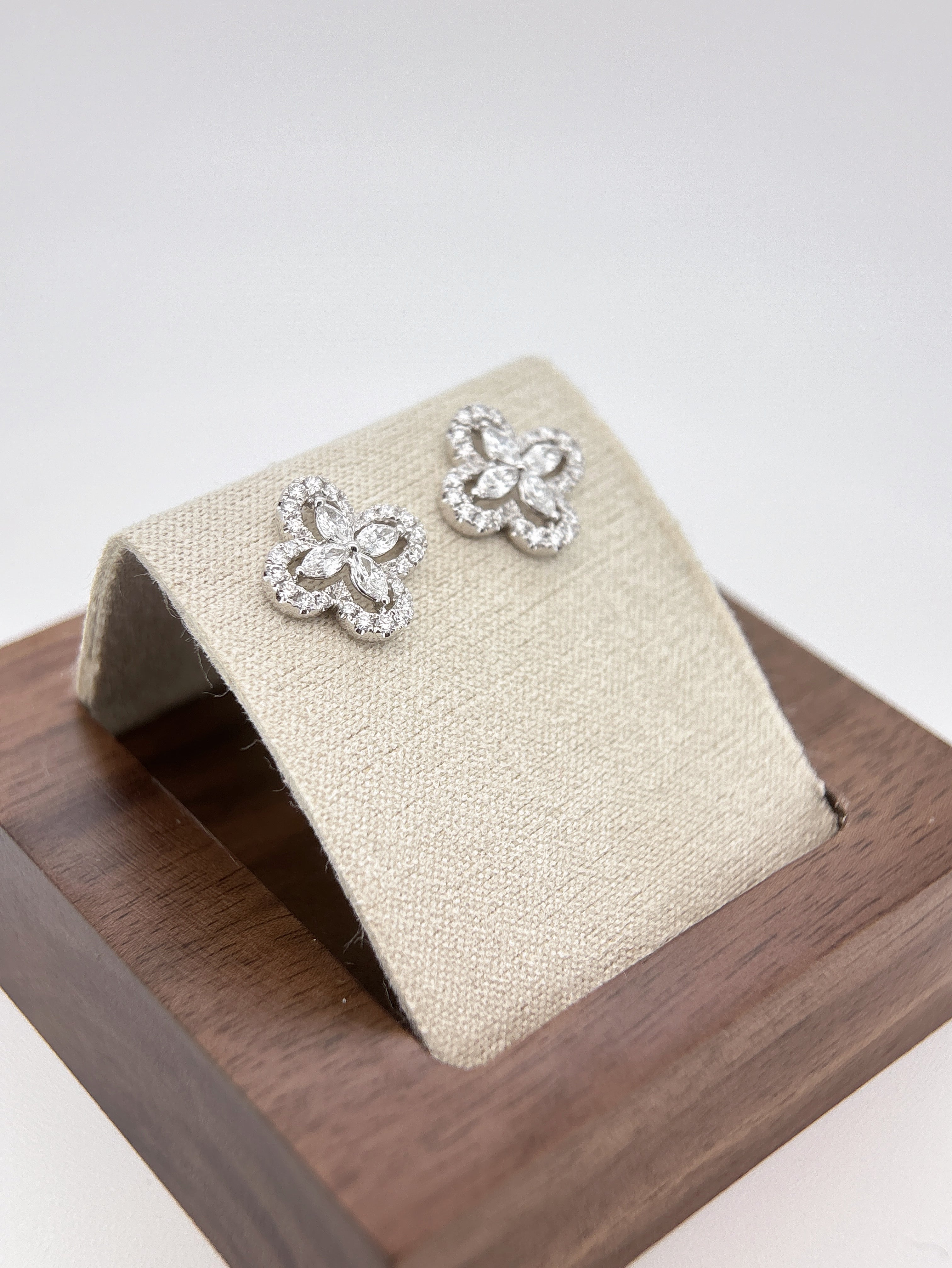 Diamonds Earring