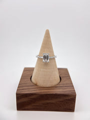 Diamonds Ring