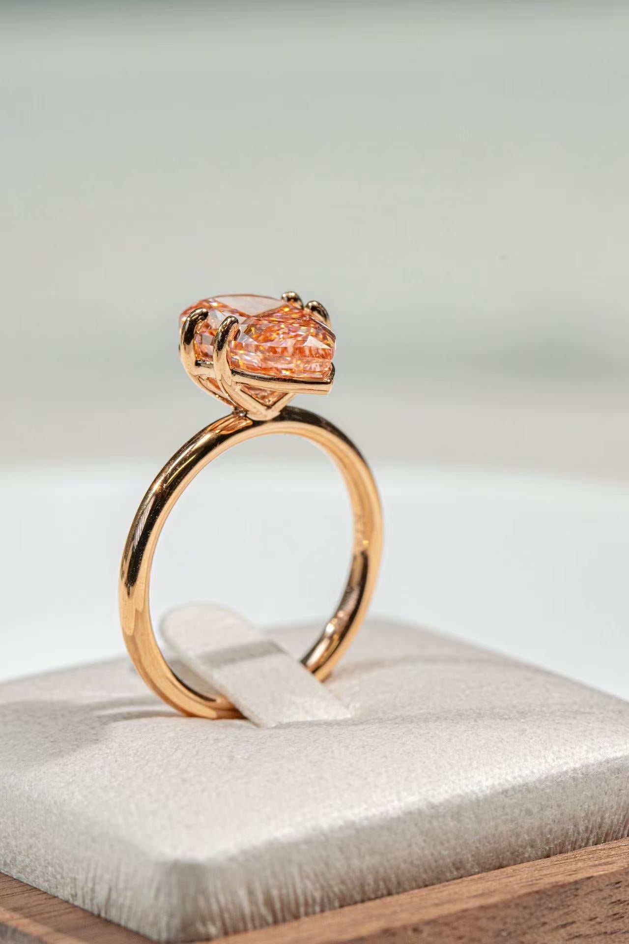 4.24 Carat Pear-shaped Lab Grown Diamond Ring