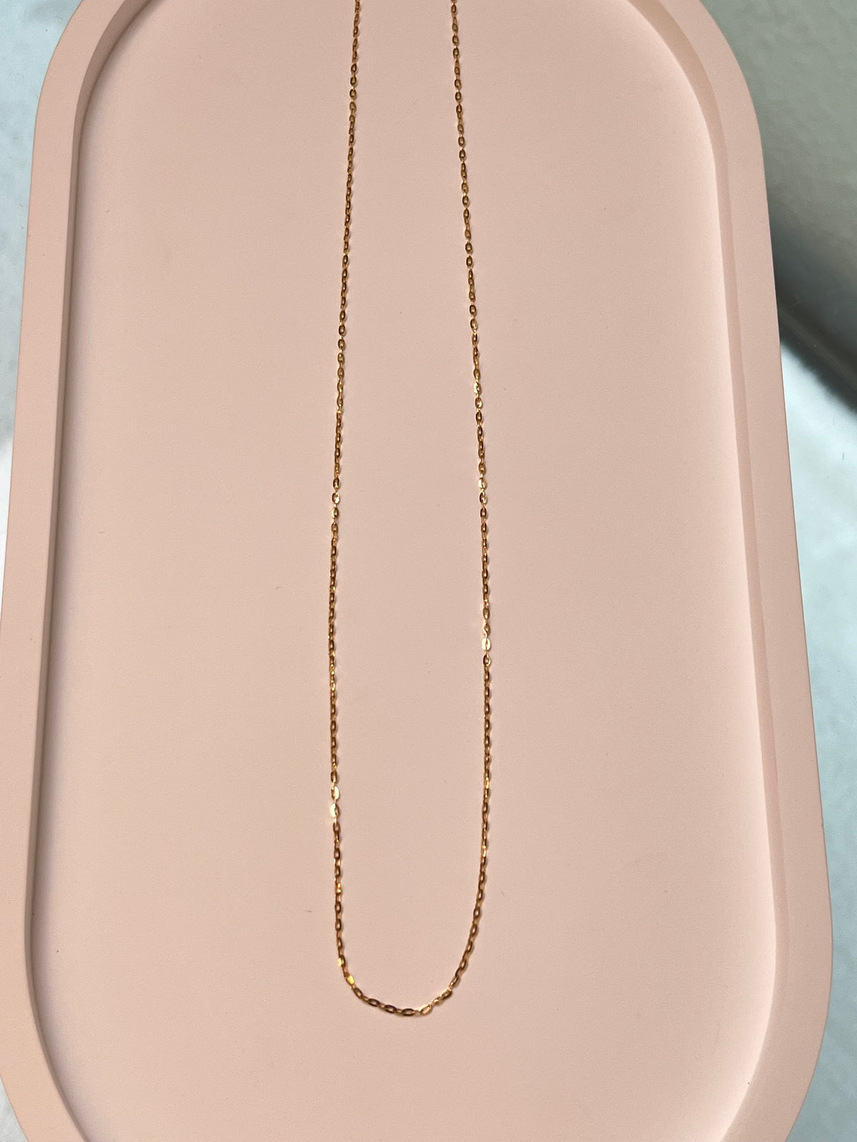Needle Style Plain Gold Necklace