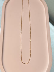 Needle Style Plain Gold Necklace