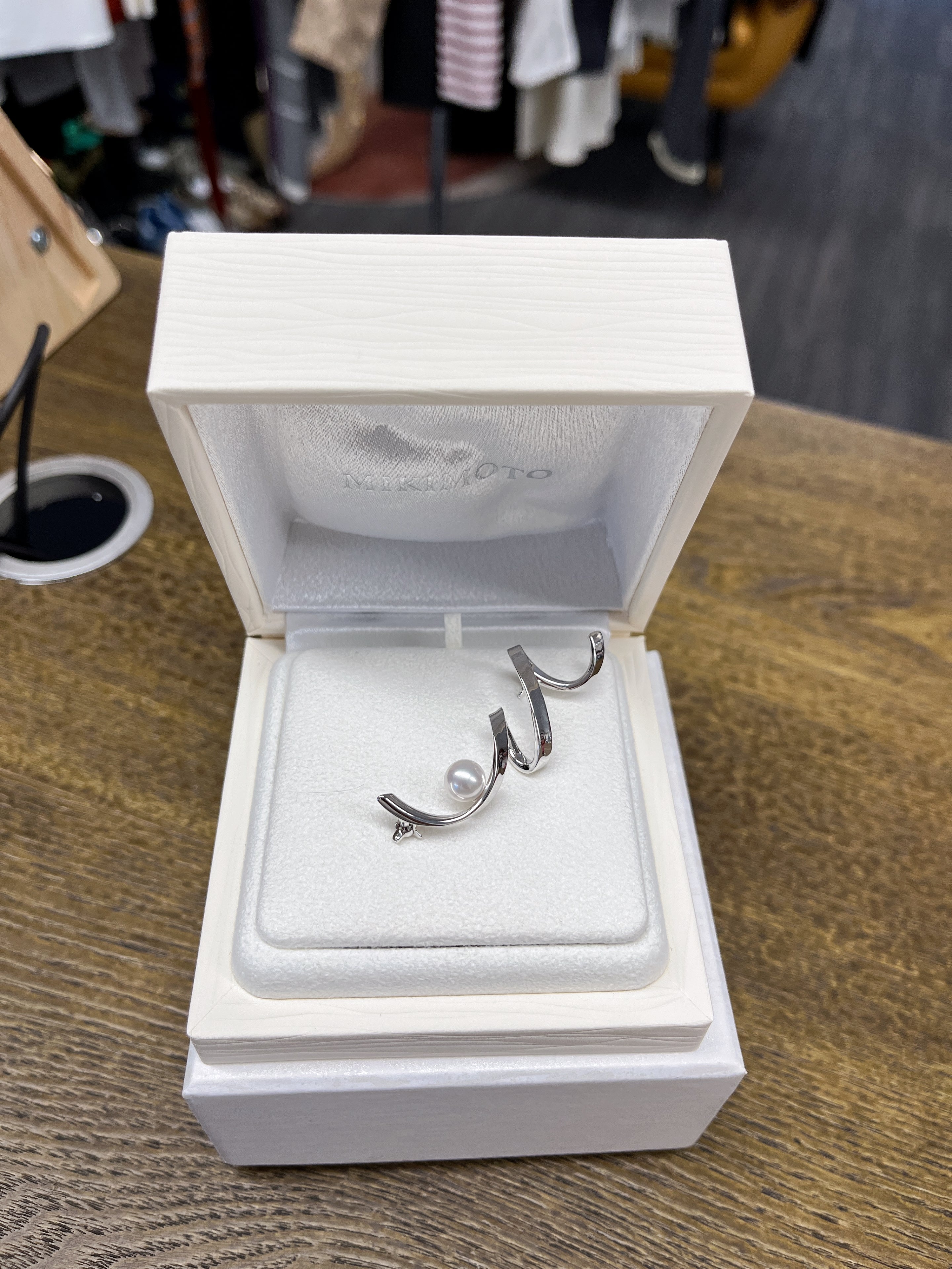 【MIKIMOTO】Akoya Cultured Pearl Brooch