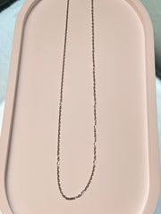 Needle Style Plain Gold Necklace