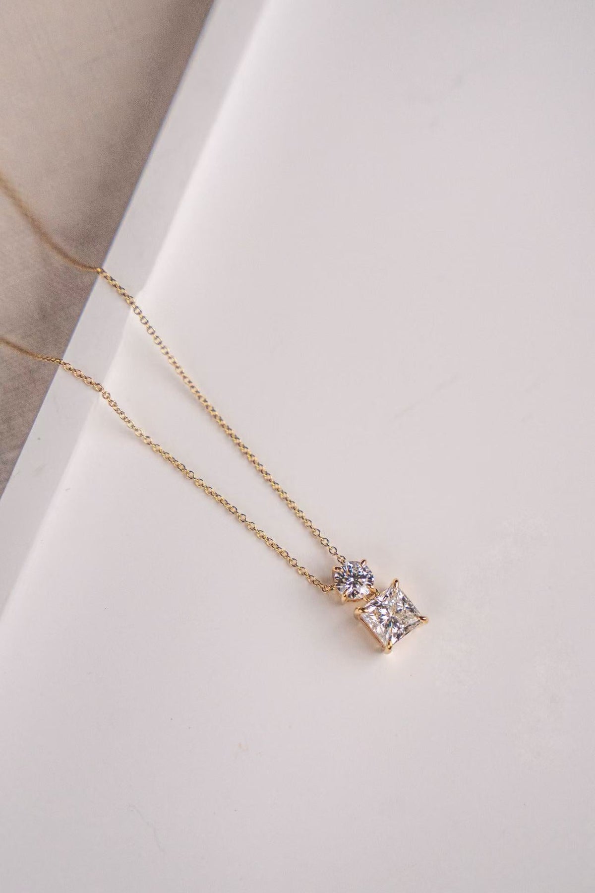 Square&Round Diamond Necklace