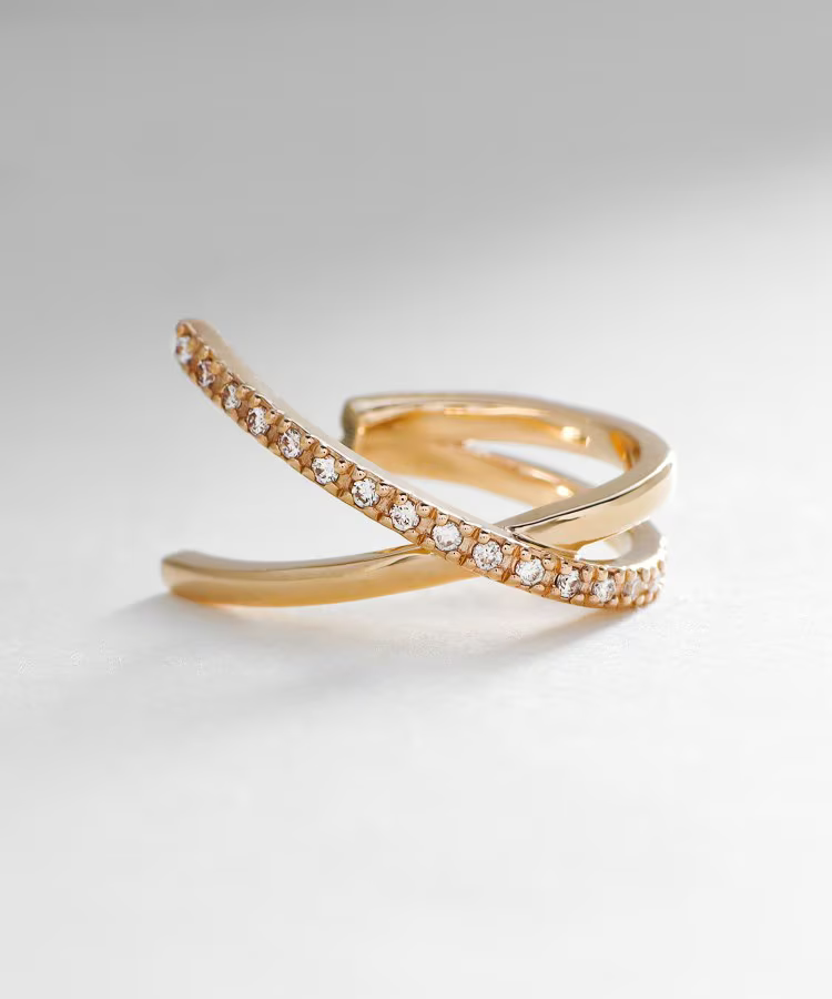 【COCOSHNIK】 Round Diamond Cross Ear Cuff