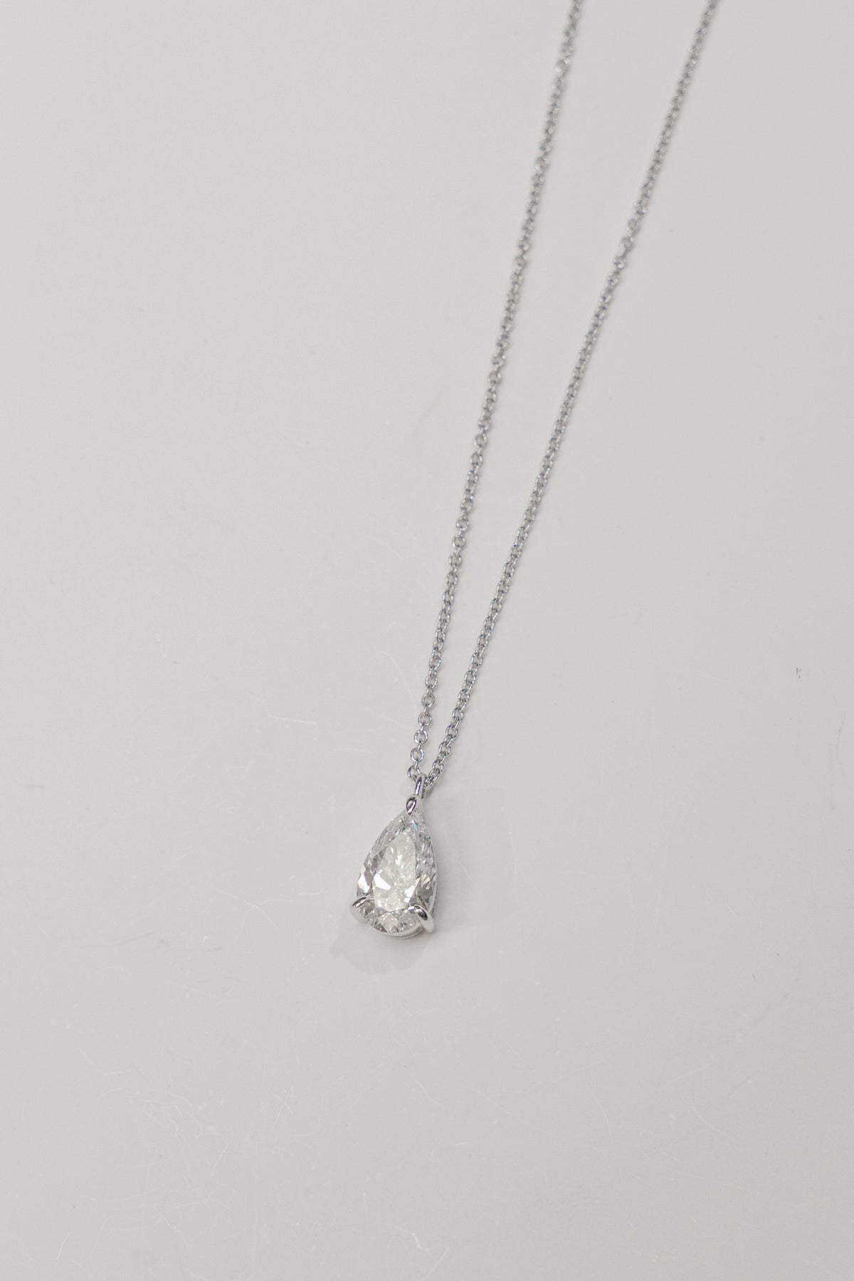 1 Carat Pear-shaped Lab Grown Diamond Necklace
