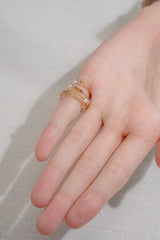 Baby Akoya&Feather Gold Pearl Spring Pinky Ring