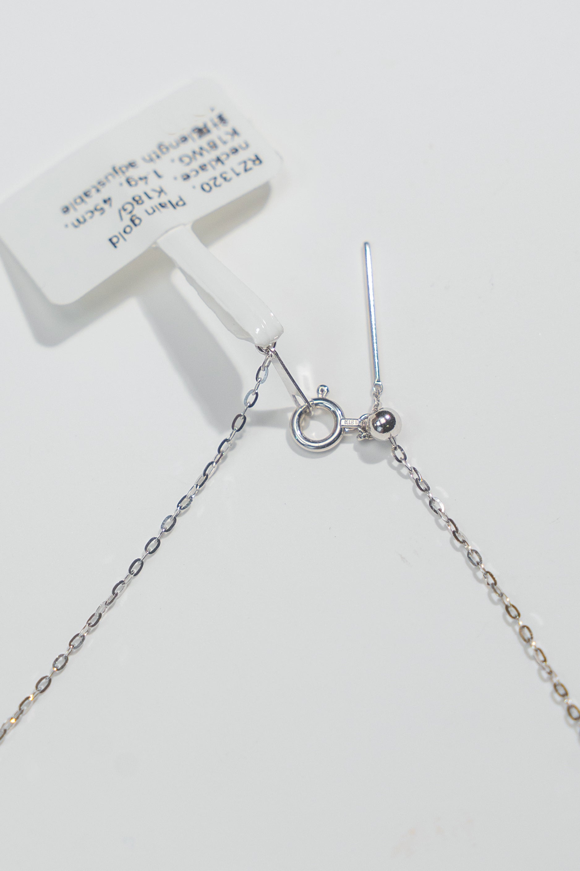 Needle Style Plain Gold Necklace