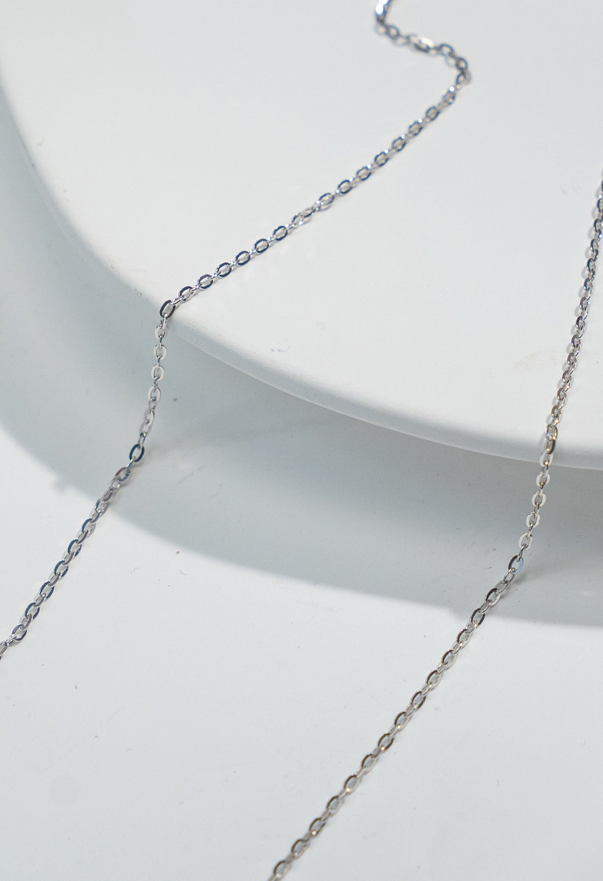 Needle Style Plain Gold Necklace